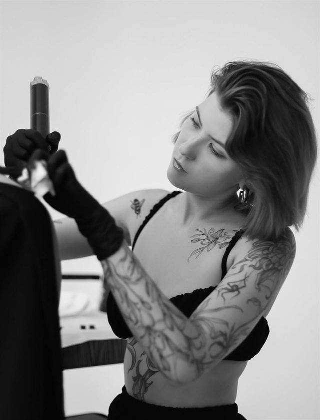 Anna - tetérka, tetovací studio Praha
